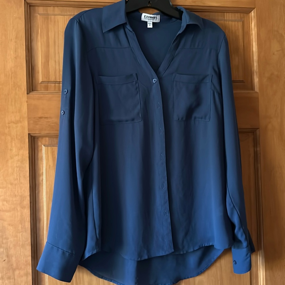 Xpress blouse option to roll of sleeves 3/4 of the way
